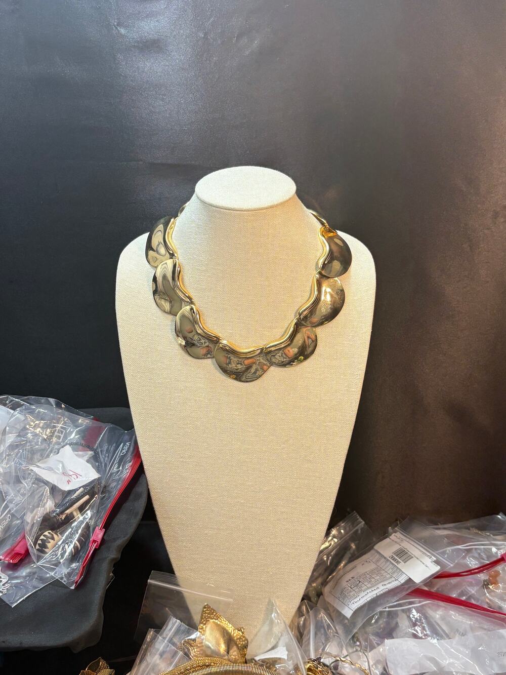 Vintage Runway Gold Tone Statement Necklace 152g 16.5”